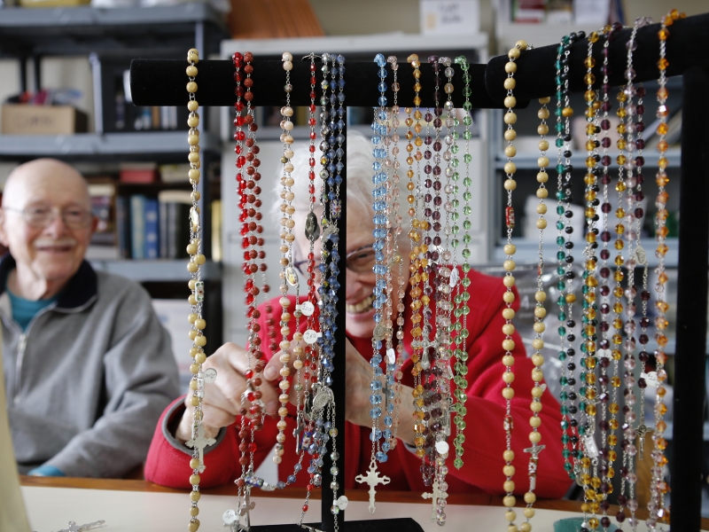 Hands of Mary Rosary Makers group, IHM
